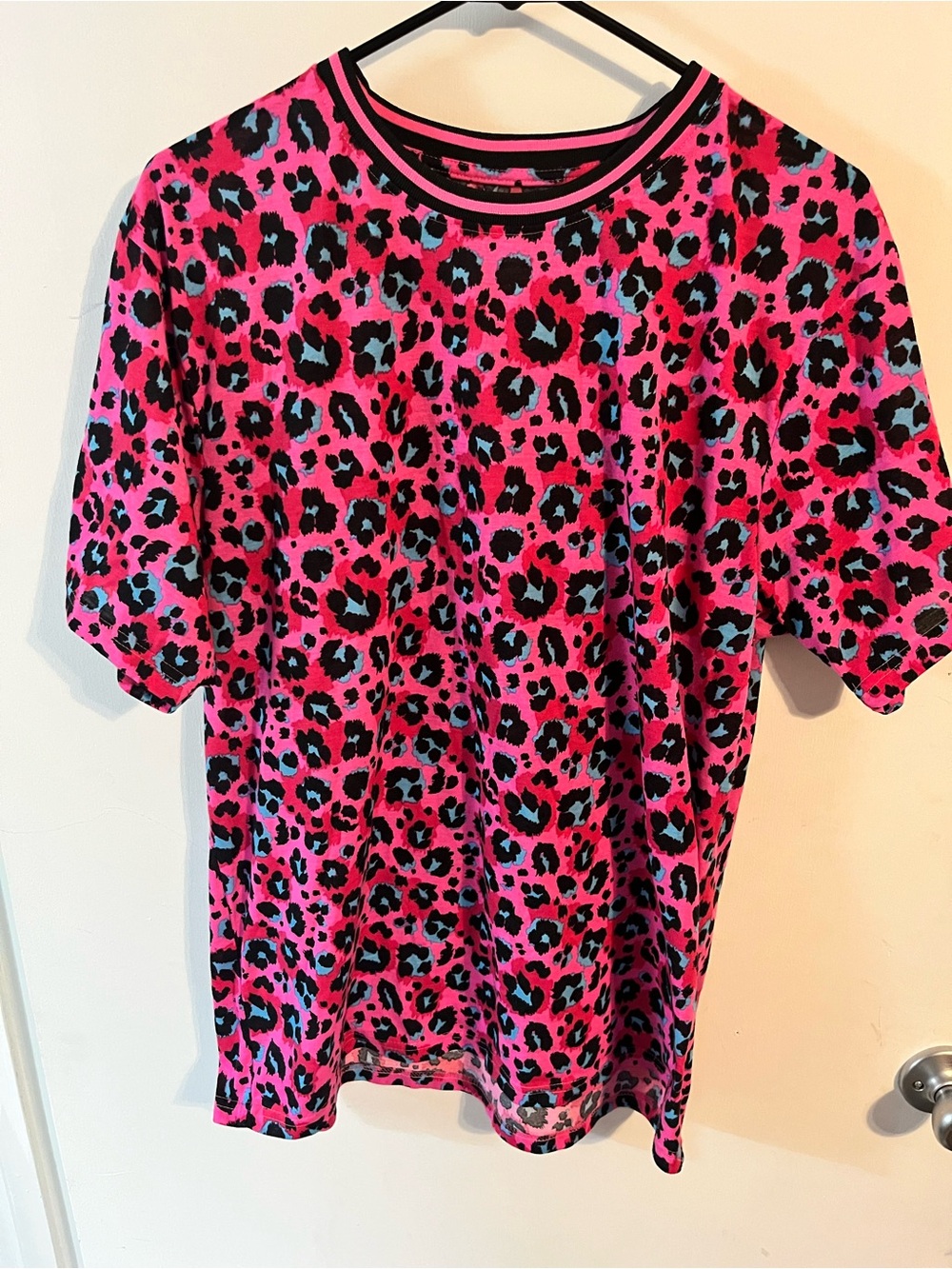 fresh Hot Pink Leopard Print Short Sleeve Tee